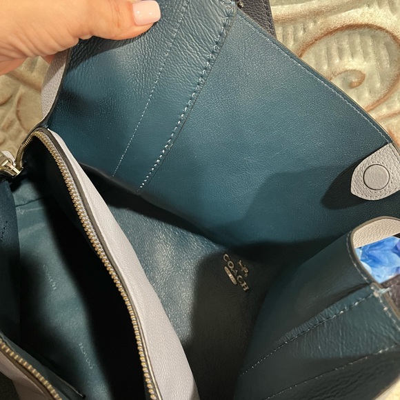 COACH Hadley Colorblock Hobo Shoulder bag 76088 VGC! Blues - Picture 9 of 12